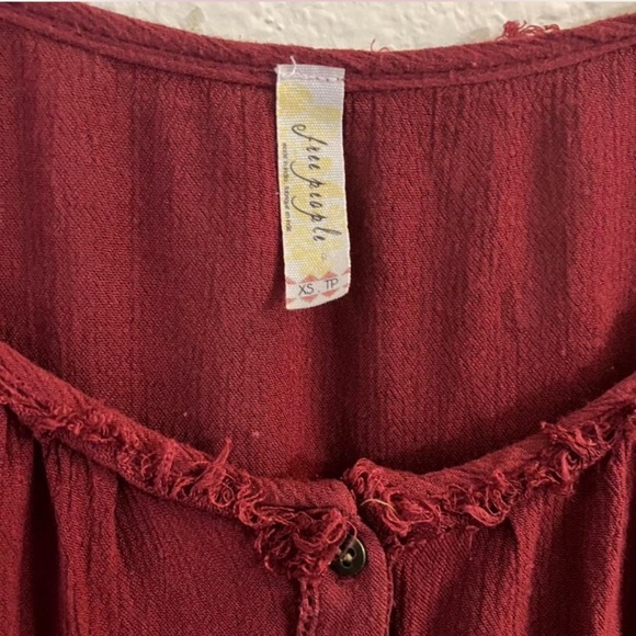 Free People Rainy Days Swing Flowy
Boho Top Blouse in Burgundy Red Size: XS - Picture 3 of 4